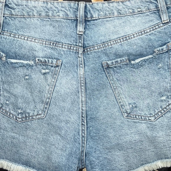Medium blue wash denim shorts - Picture 7 of 7